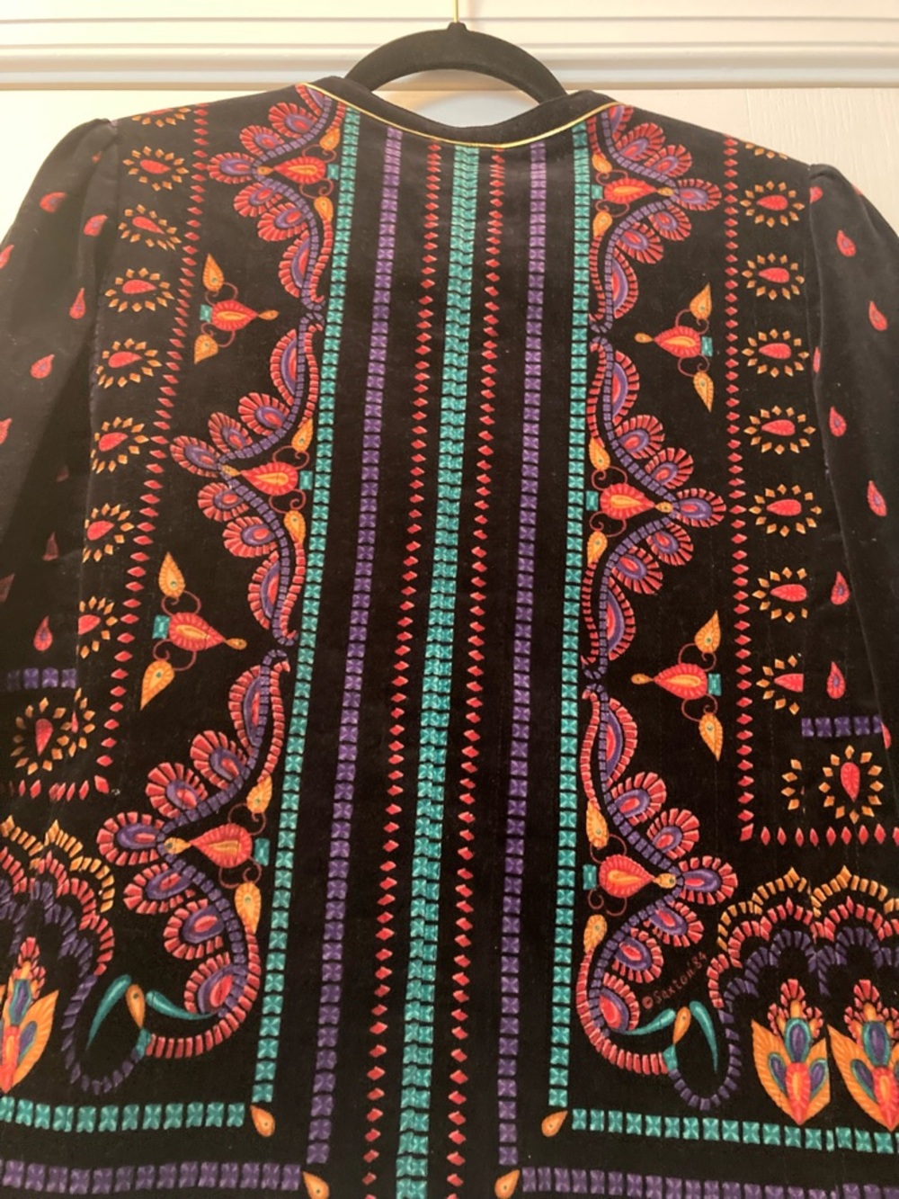 Vintage 1980’s Saxton Hall Embroidered Velvet Jacket with Multicolor Accents - Picture 10 of 16